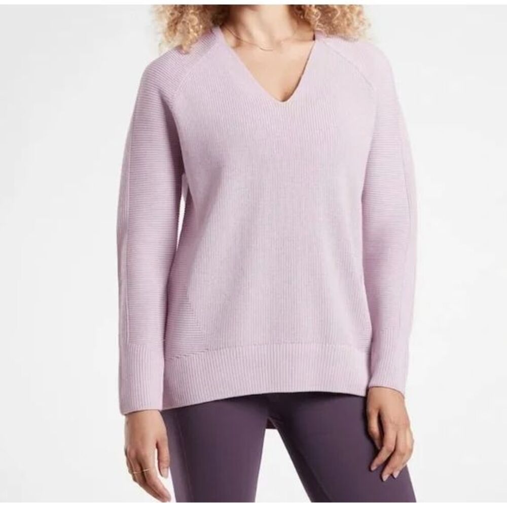 Athleta Hanover V-Neck Sweater Size S Merino Wool Blend Lavender Ribbed Knit